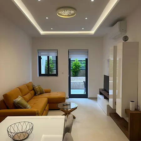 Acacia Avenue * Is-Swieqi