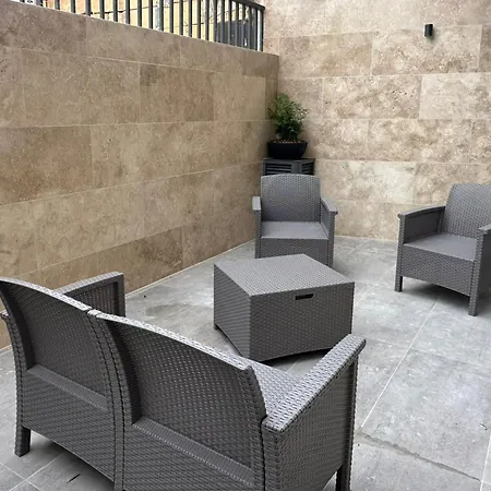 Apartment Acacia Avenue