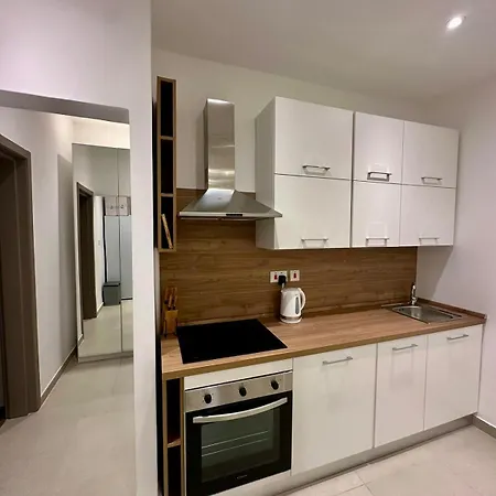 アパート Acacia Avenue *