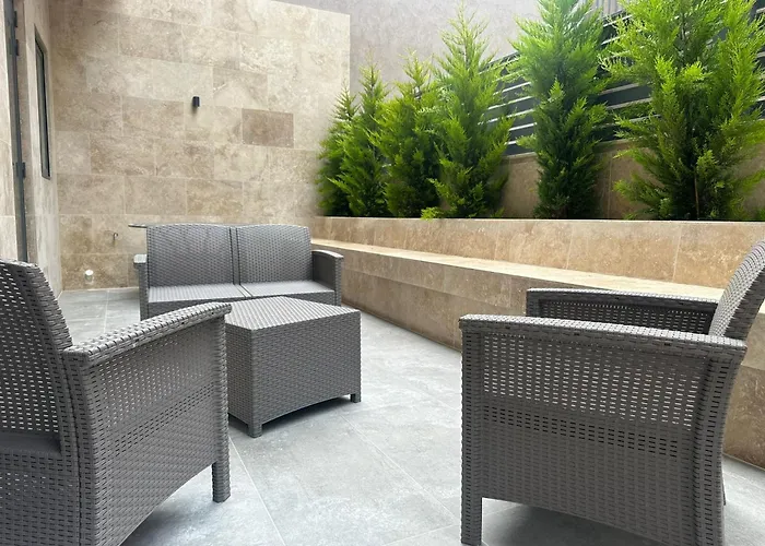 Acacia Avenue Is-Swieqi